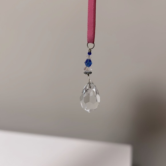 FREE (with buy) Ribbon Necklace with Crystal Pendant - Picture 2 of 3